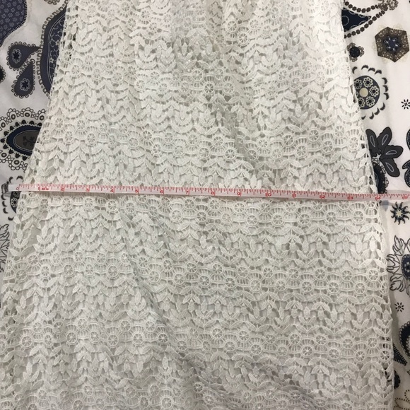 White lace off the shoulder dress - Picture 5 of 6